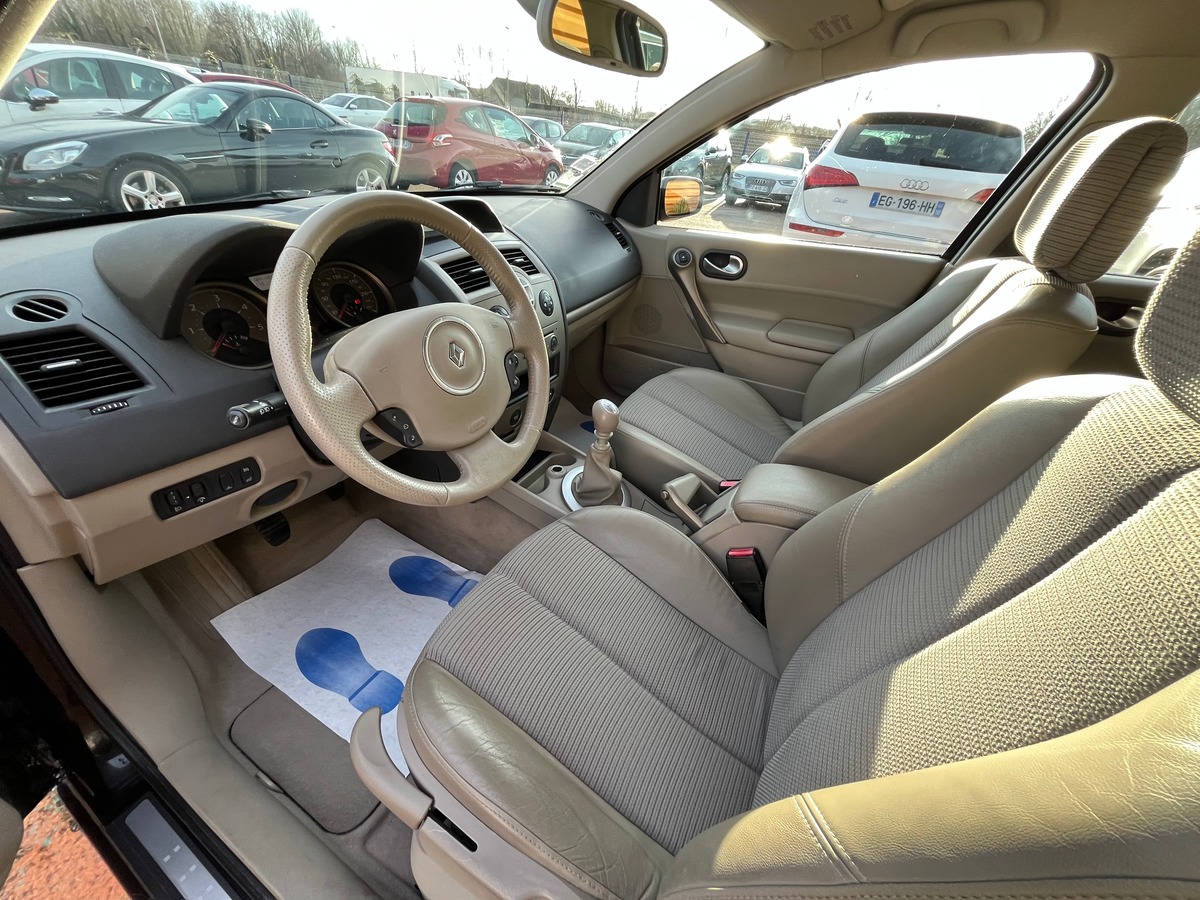 RENAULT Megane II 1.9 dCi 130 ch PRIVILÈGE 1ERE MAIN