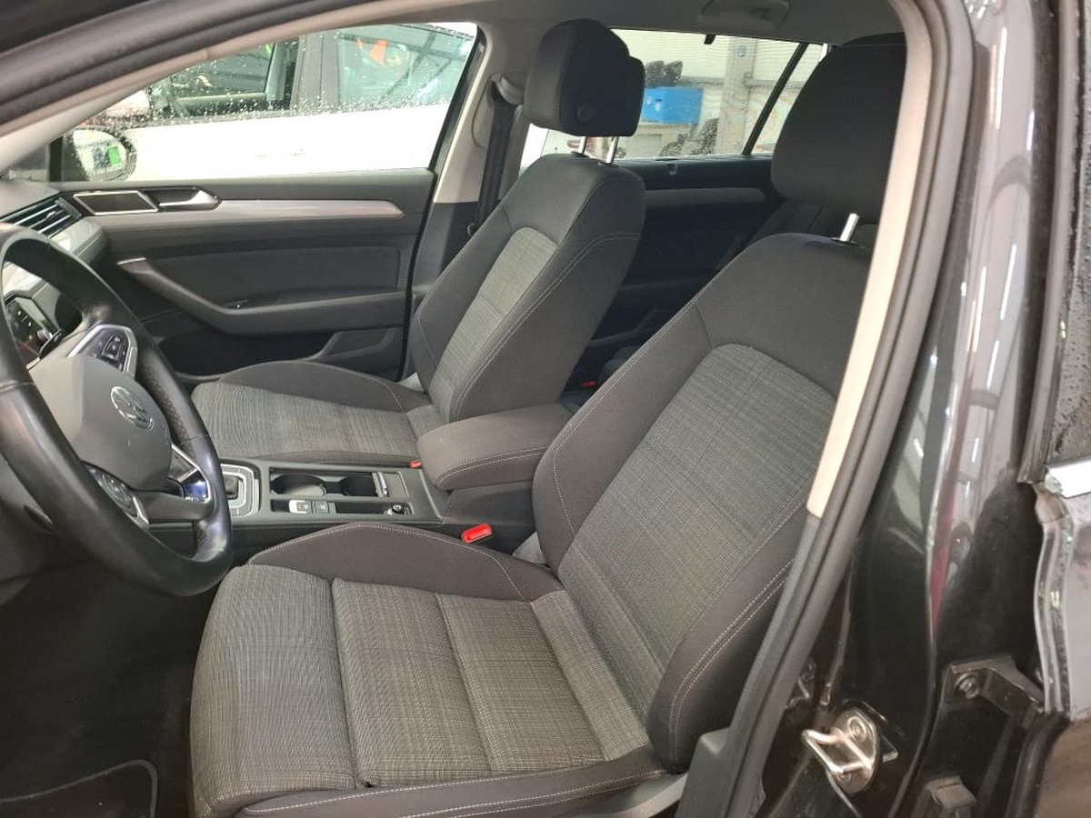 Volkswagen Passat SW 2.0 TDI 150 DSG7 BUSINESS