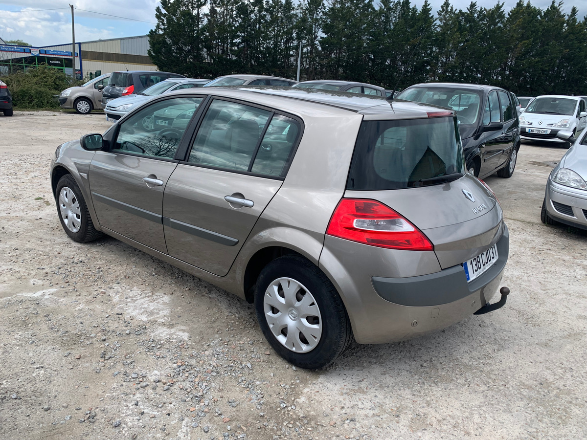 RENAULT Megane 1.5 dci 141753KM