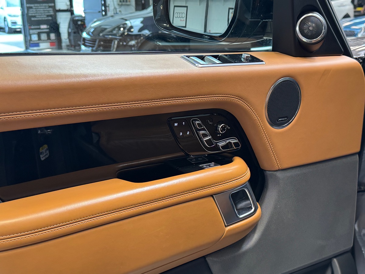 Land-Rover Range Rover P400E AUTOBIOGRAPHY 404CV HYBRID TO/ MERIDIAN / CAM 360°