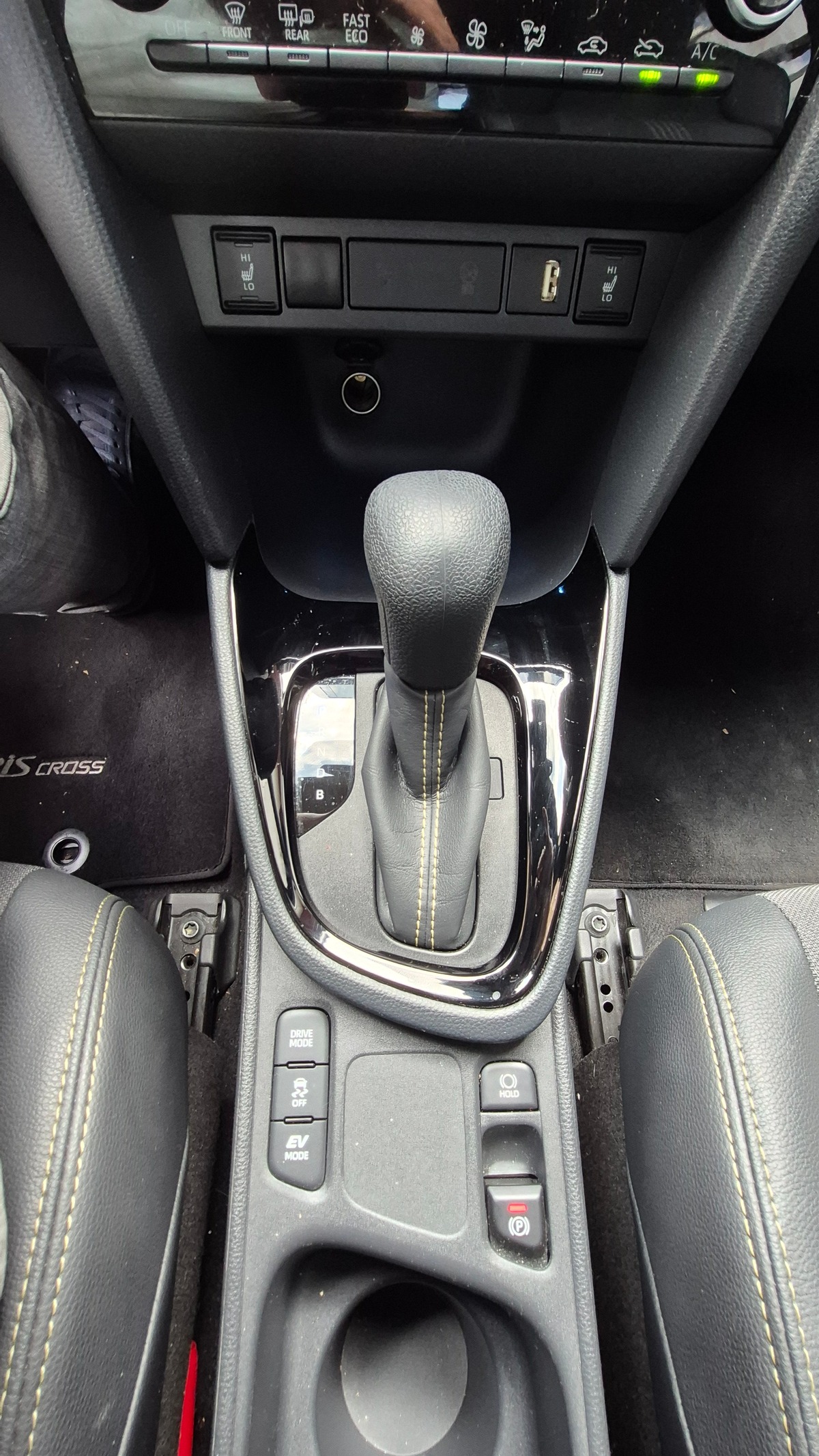 Toyota Yaris Cross 1.5 HYBRIDE 116H 2WD TRAIL (MARCHEPIEDS STANDARDISES)