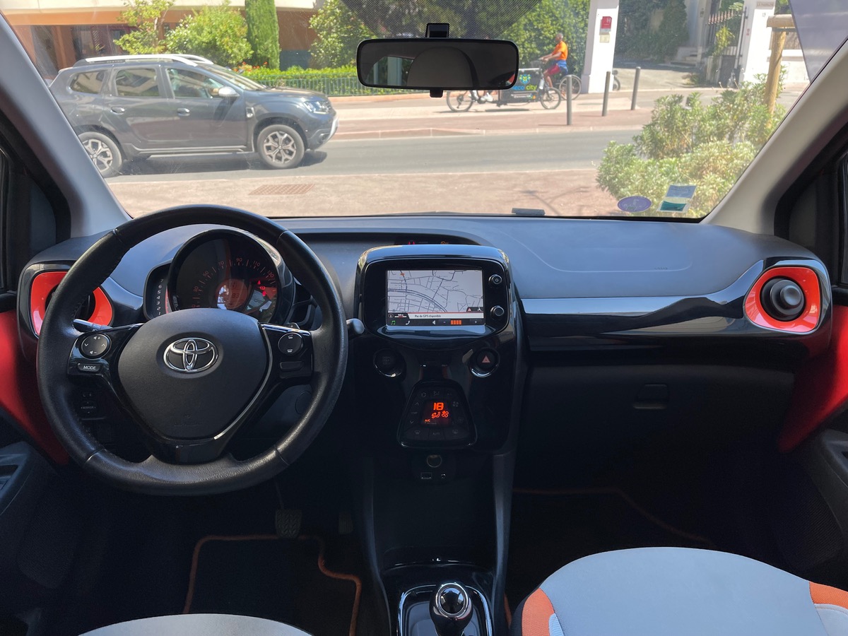 Toyota Aygo 1.0 VVTI 69CV /1er Main / GPS / Caméra / 5 portes