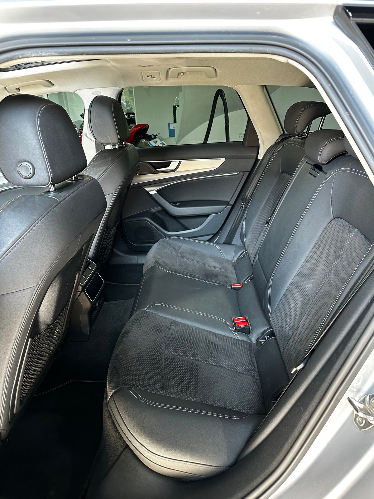 Audi A6 Avant 55 TFSI e 367 ch S-Line