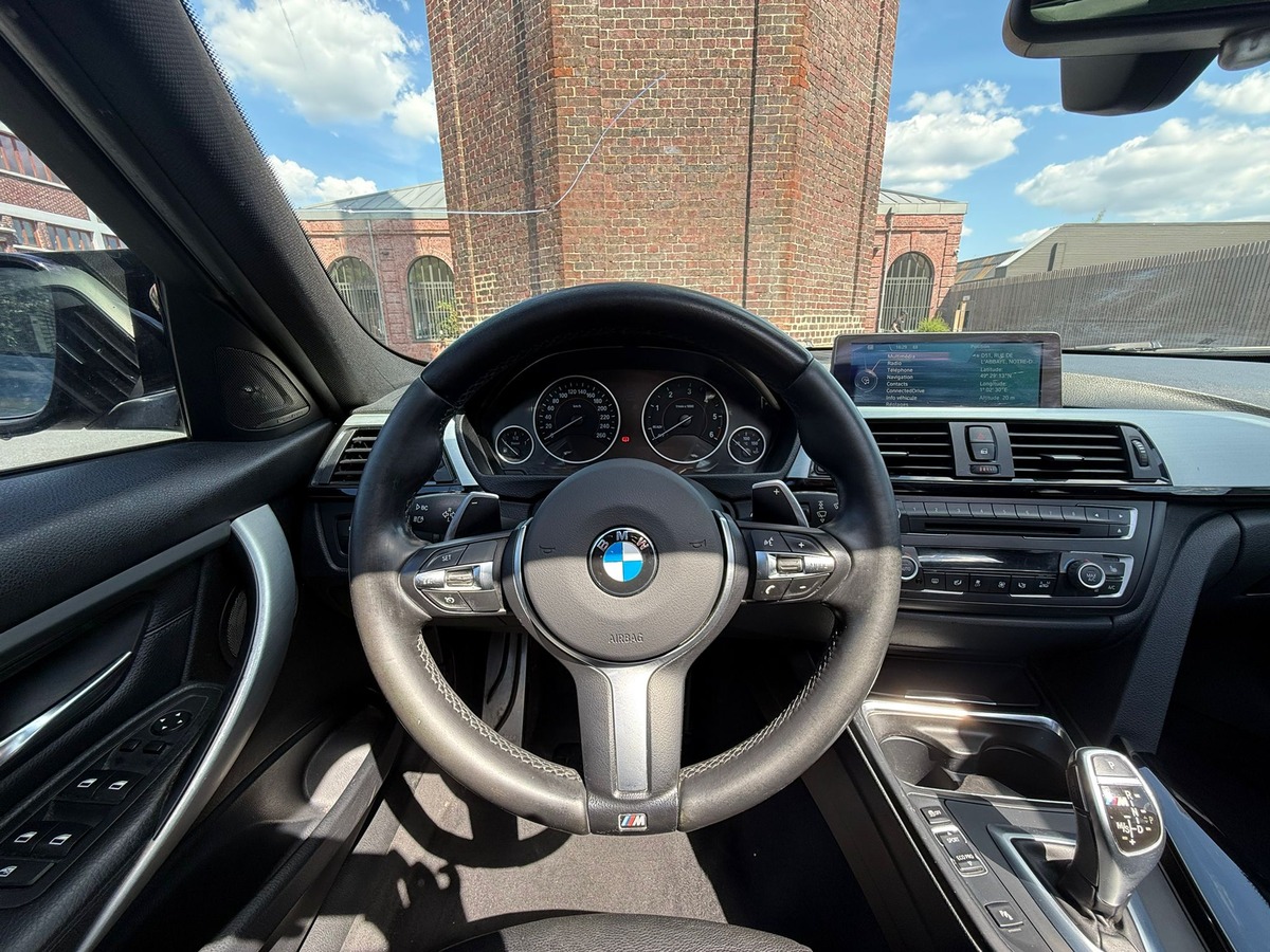 Bmw 330 D PACK M / HARMAN KARDON / VOLANT M