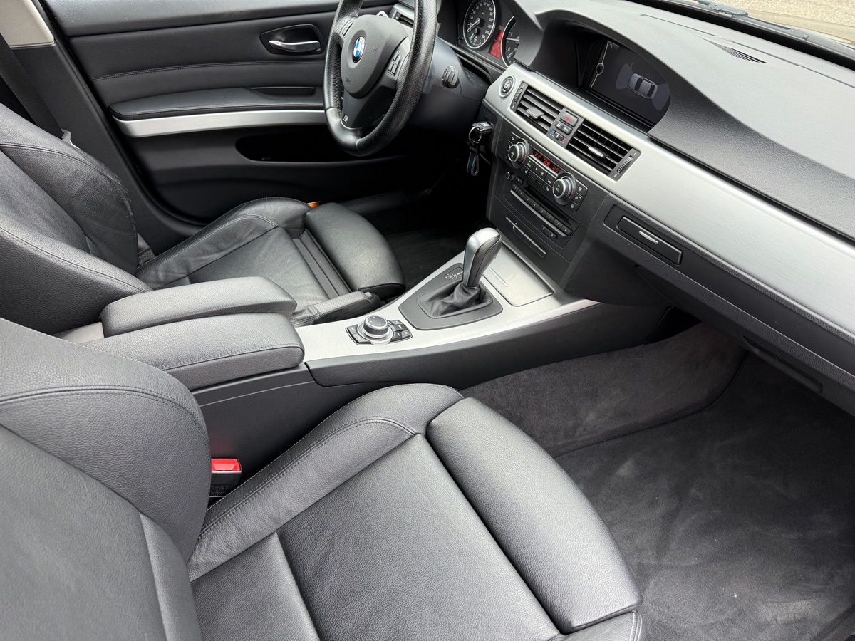 Bmw Série 3 (E90) LCI Berline 330d 3.0 d 245 cv, Pack M, Suivi Complet BMW, Sièges chauffants