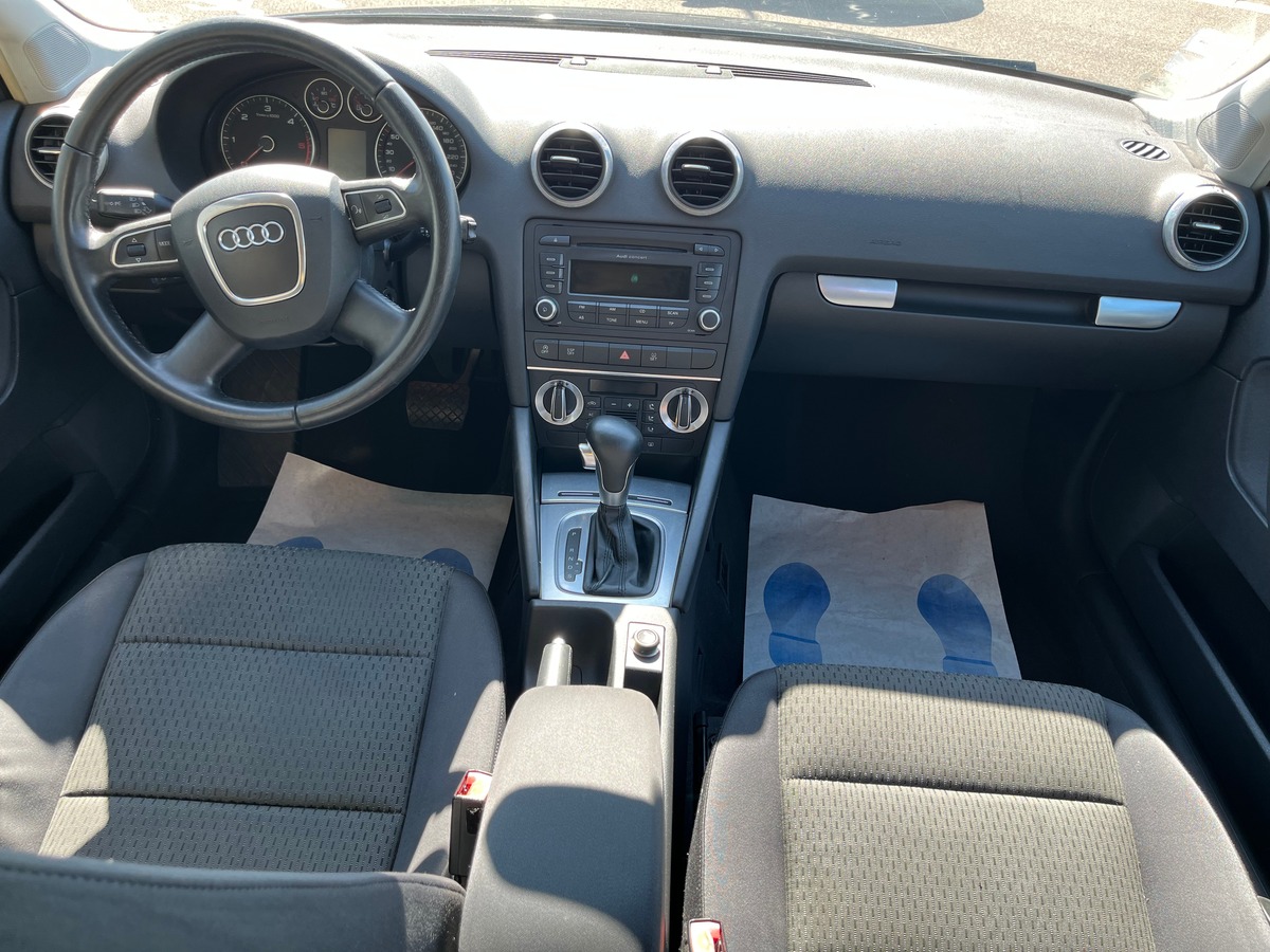 Audi A3 Phase 2 Sportback 1.6 TDi S-Tronic7 105 ch Boîte automatique