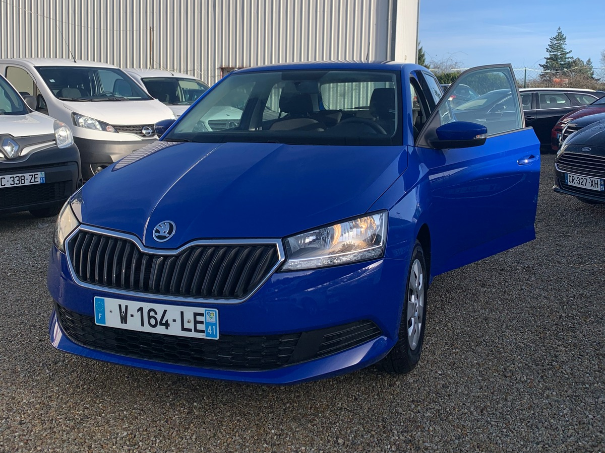 Skoda Fabia III 1.0 MPI neuve, réservé à professionnel UNIQ