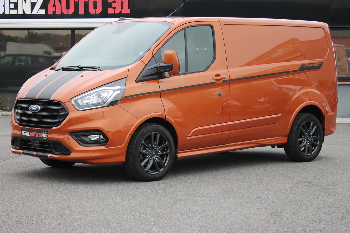 Ford Transit Custom SPORT L1H1 2.0 185 BVA 3PL