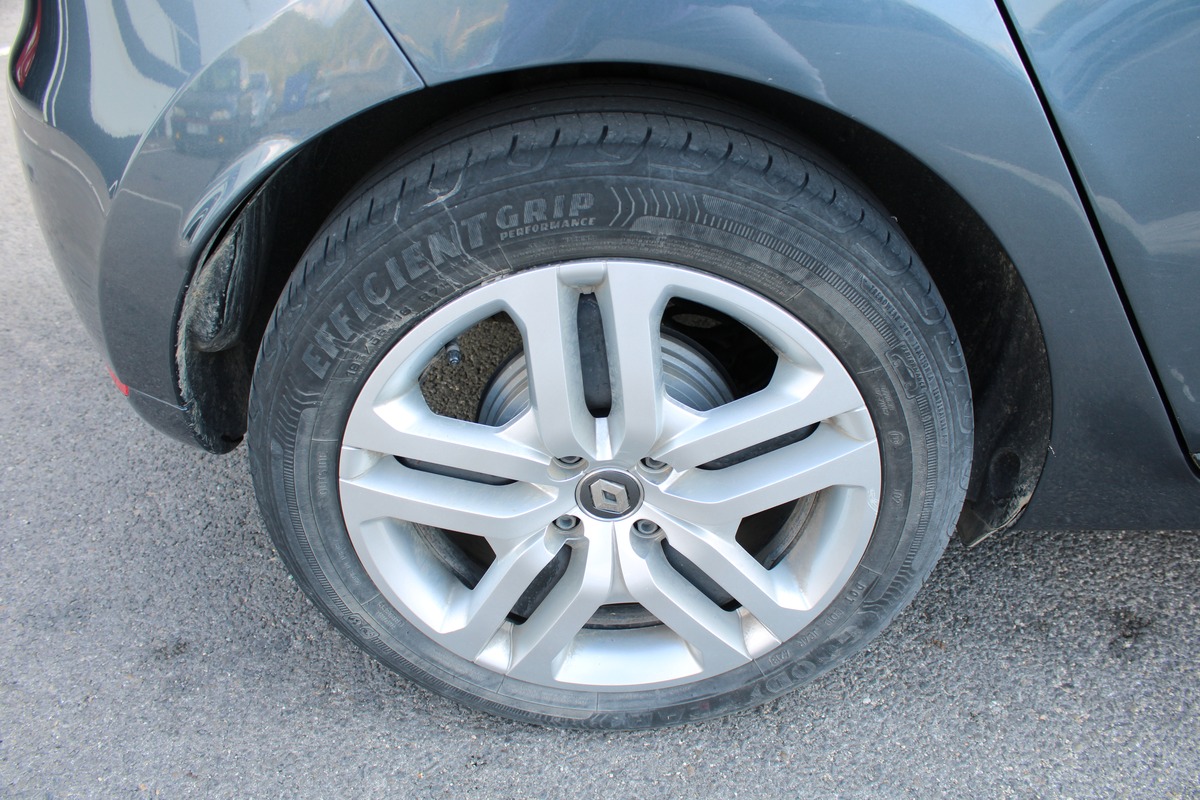 Renault CLIO IV (2) 1.5 DCI 90 BUSINESS ENERGY 82g