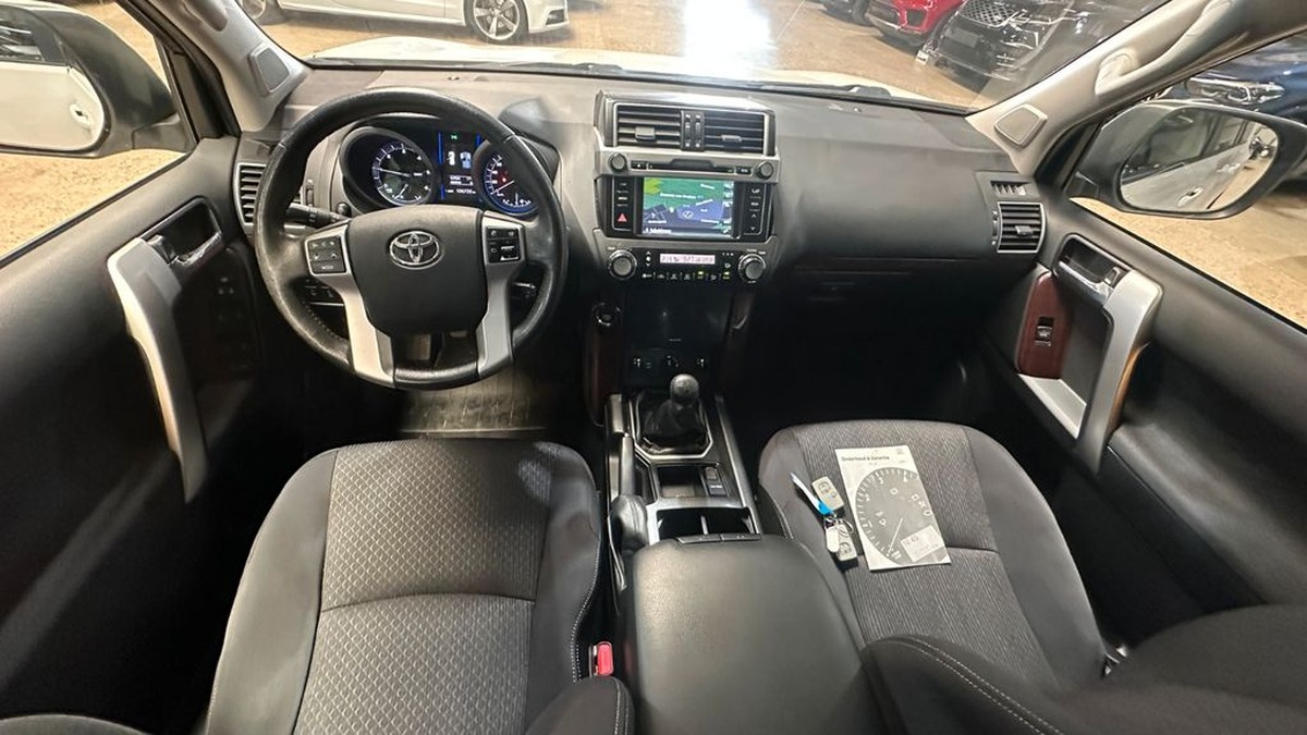 Toyota Land Cruiser SW 3.0 D-4D 190ch Comfort.
