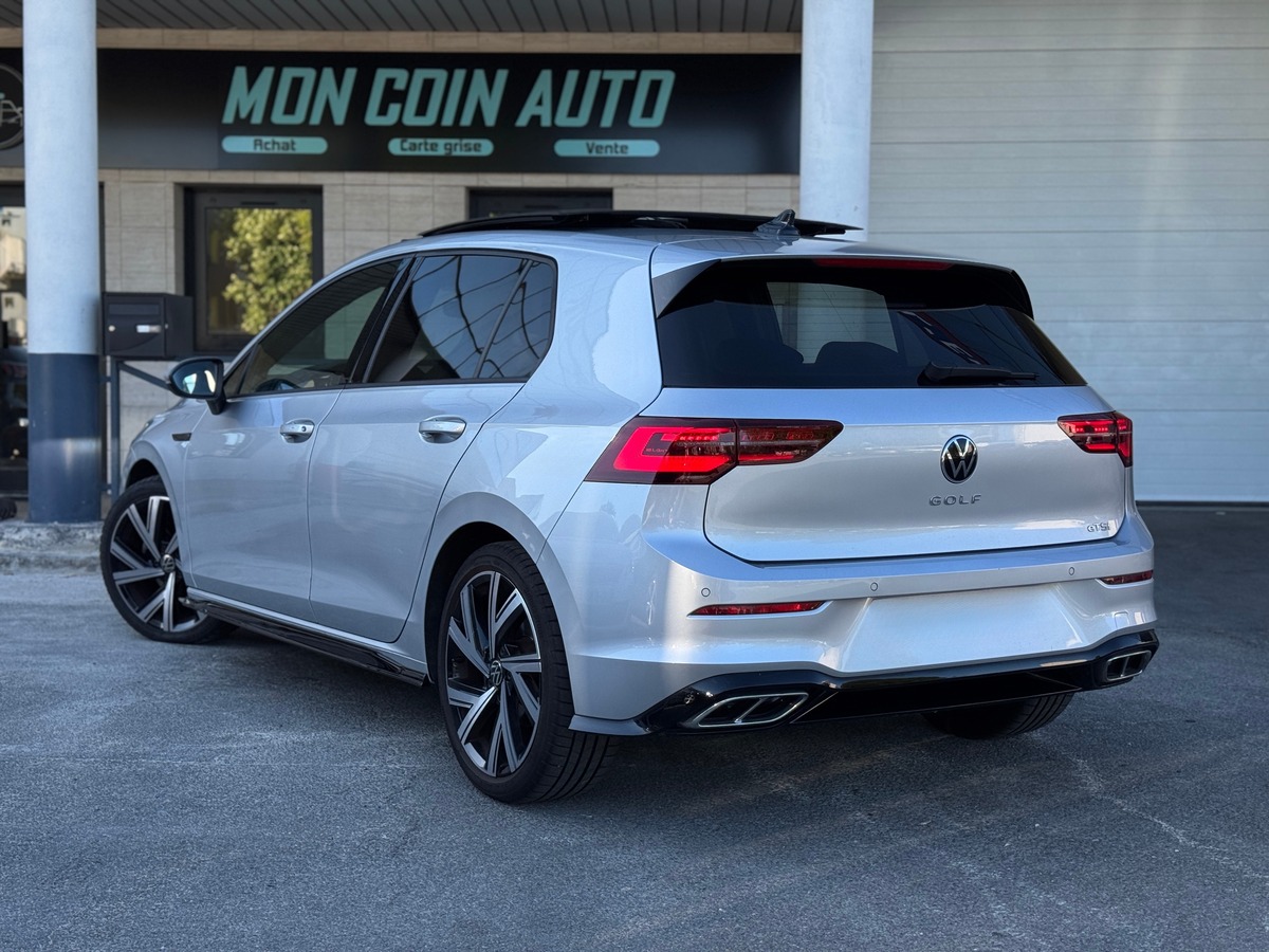 Volkswagen Golf VIII 8 R line 1.5 eTSi DSG7 150 cv - Toit Ouvrant - IQ Light - Full options *