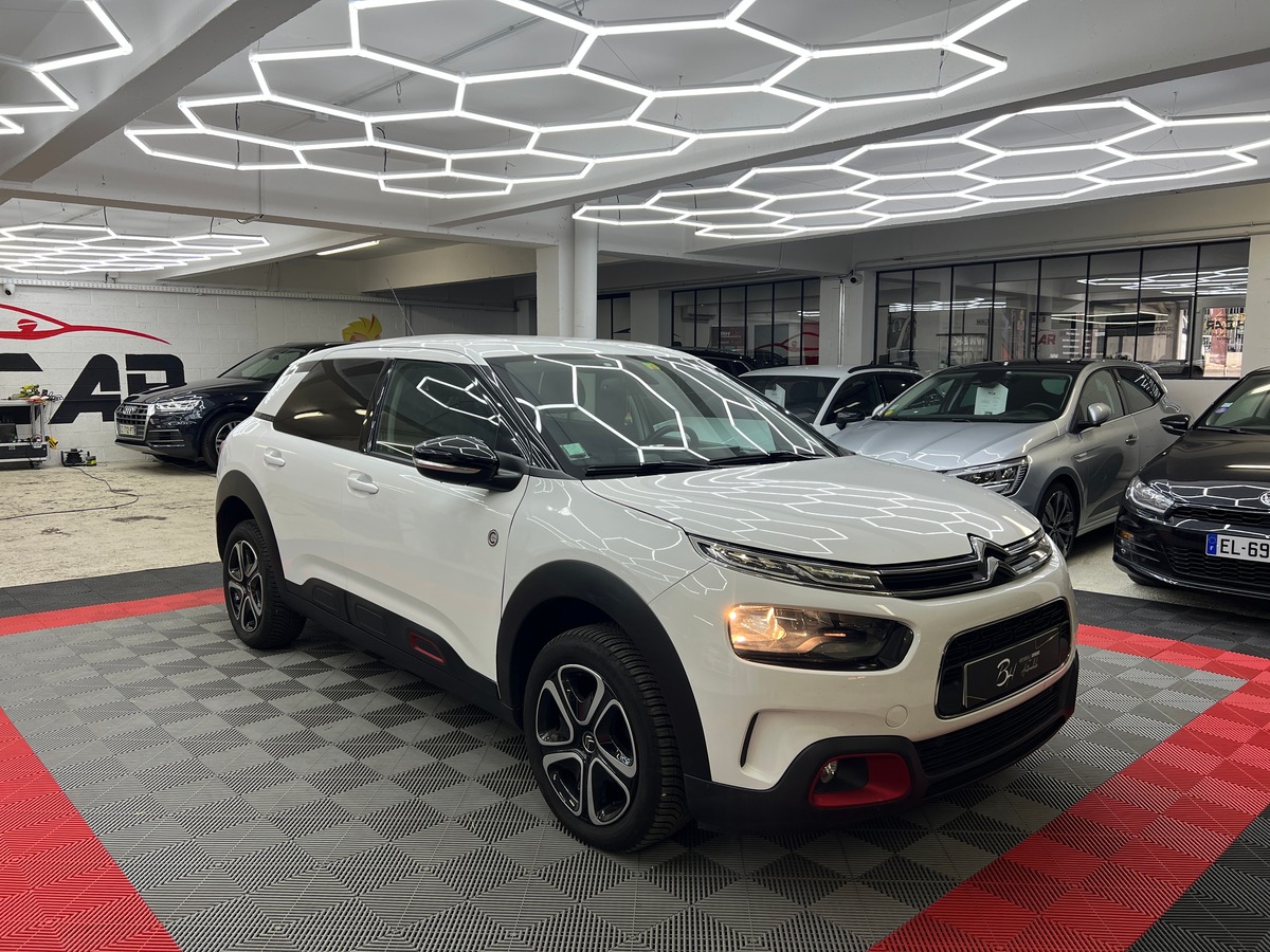 Image: Citroën C4 Cactus 1.2 PureTech  110 ch S&S C-SERIES ( CARPLAY - START & STOP ...)