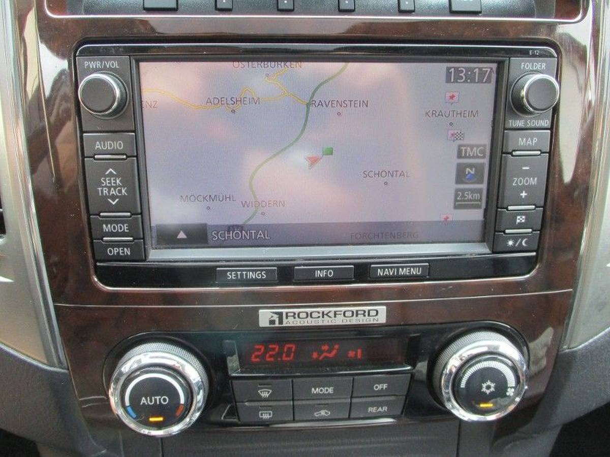 Mitsubishi Pajero 5-t. TOP 3.2 DI-D AT, Caméra, Xénon, SD,