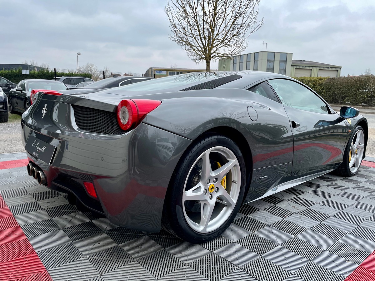 Ferrari 458 ITALIA V8 570 GRIS SILVERSTONE UJ