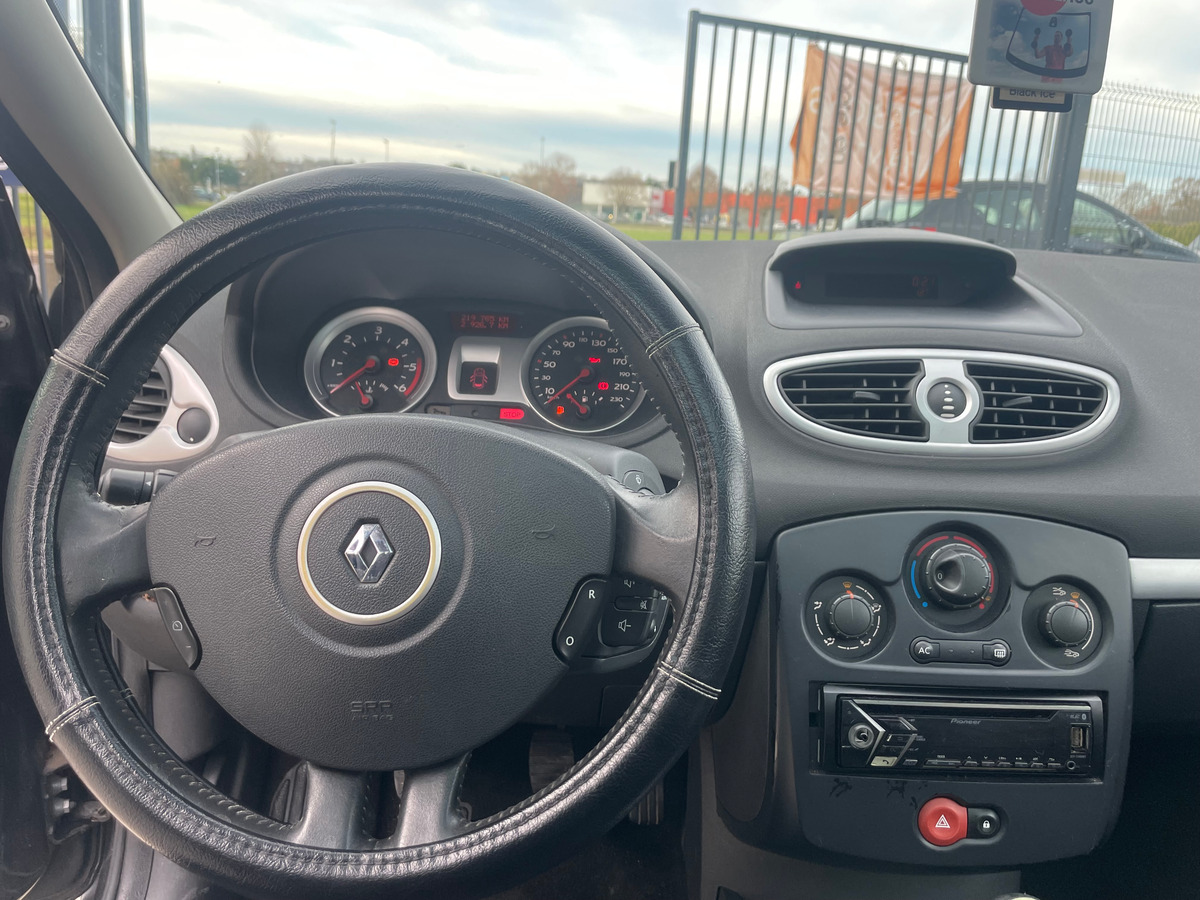 RENAULT Clio 1.5 dci