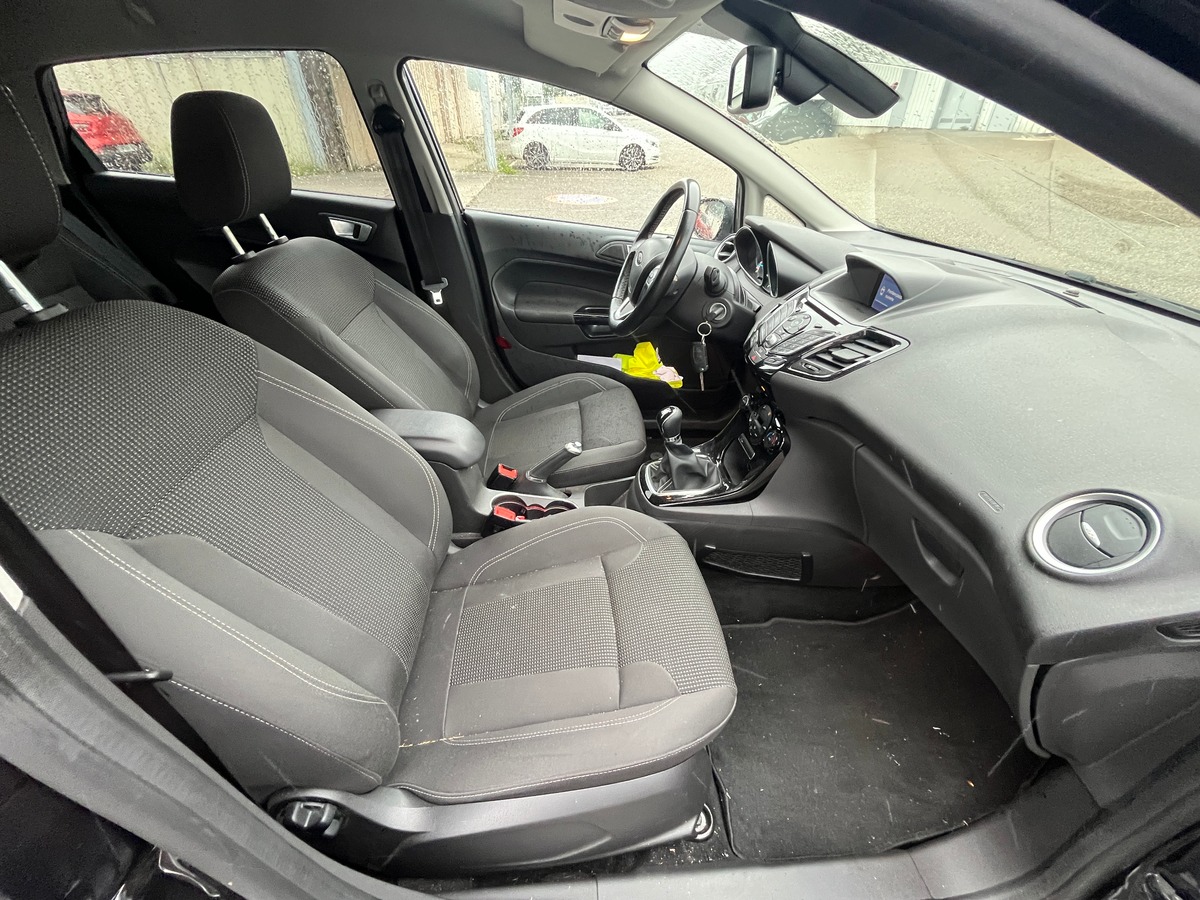 Ford Fiesta 1.0 100CH TITANIUM 5P, RADAR DE RECUL, GPS, REGULATEUR, LIMITEUR