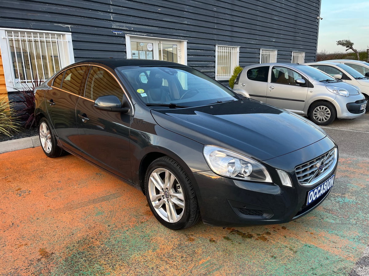 Volvo S60 II D3 2.0 TDi SAS SUMMUM 163 CH