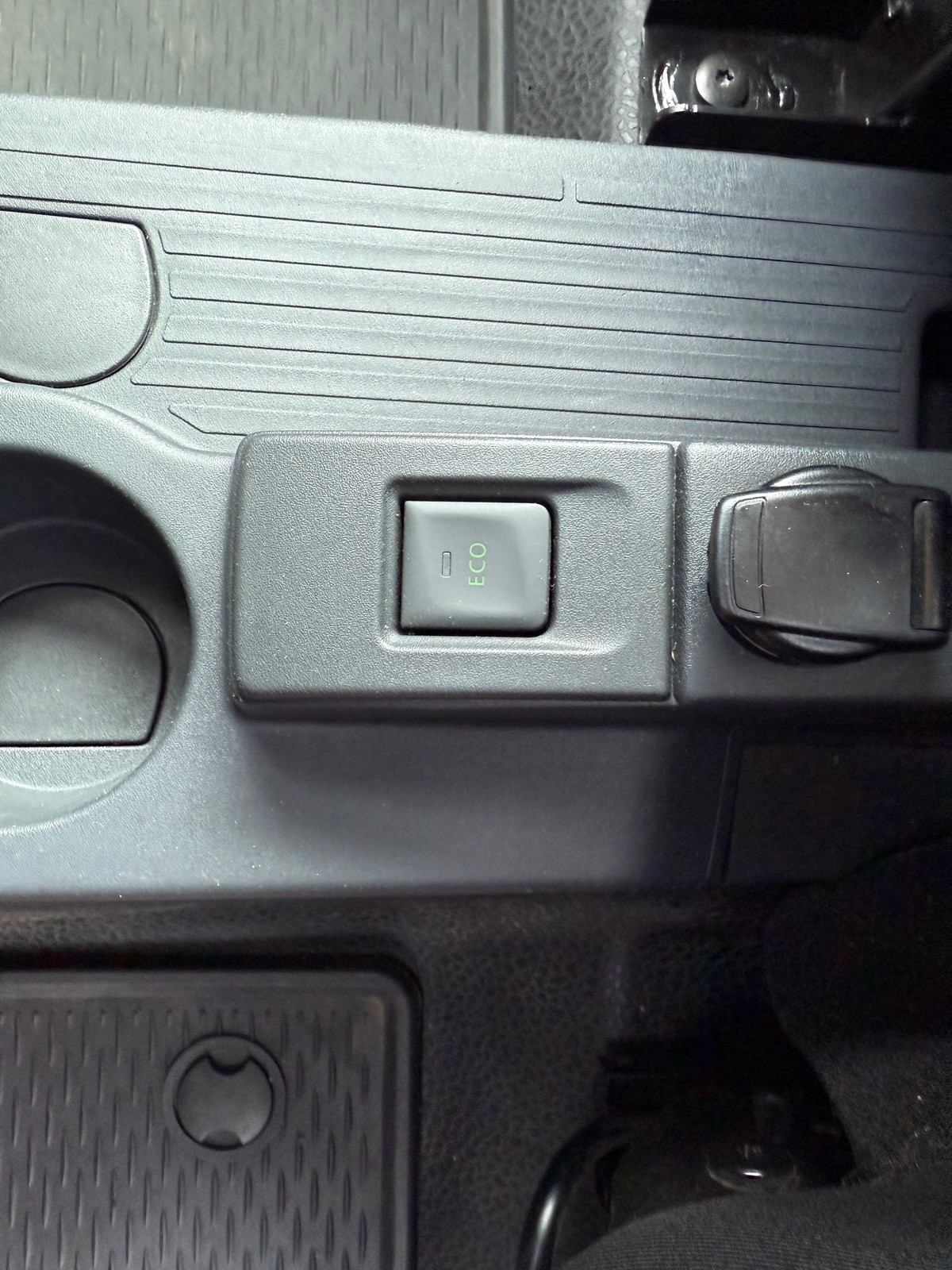 Nissan NV250 L1 1.5 dCi Fourgon 95cv N-CONNECTA, TVA RÉCUPÉRABLE, 3places, Suivi Complet.