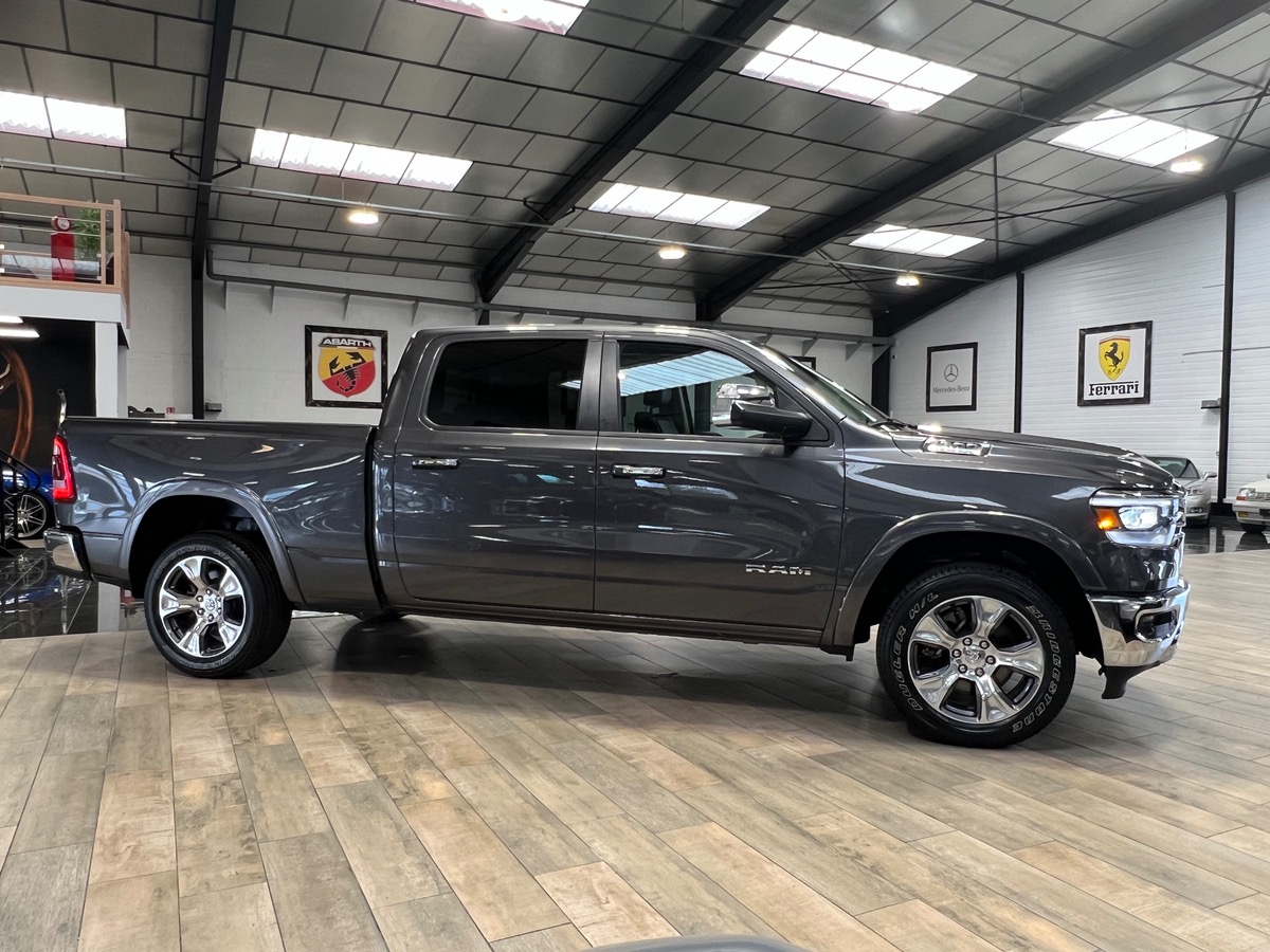 Dodge RAM 1500 LARAMIE 5.7 HEMI V8 401CV j