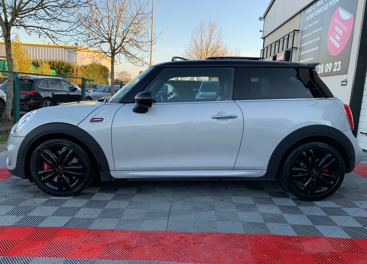 Mini Mini 3 JCW 231 JOHN COOPER WORKS BVA 3P