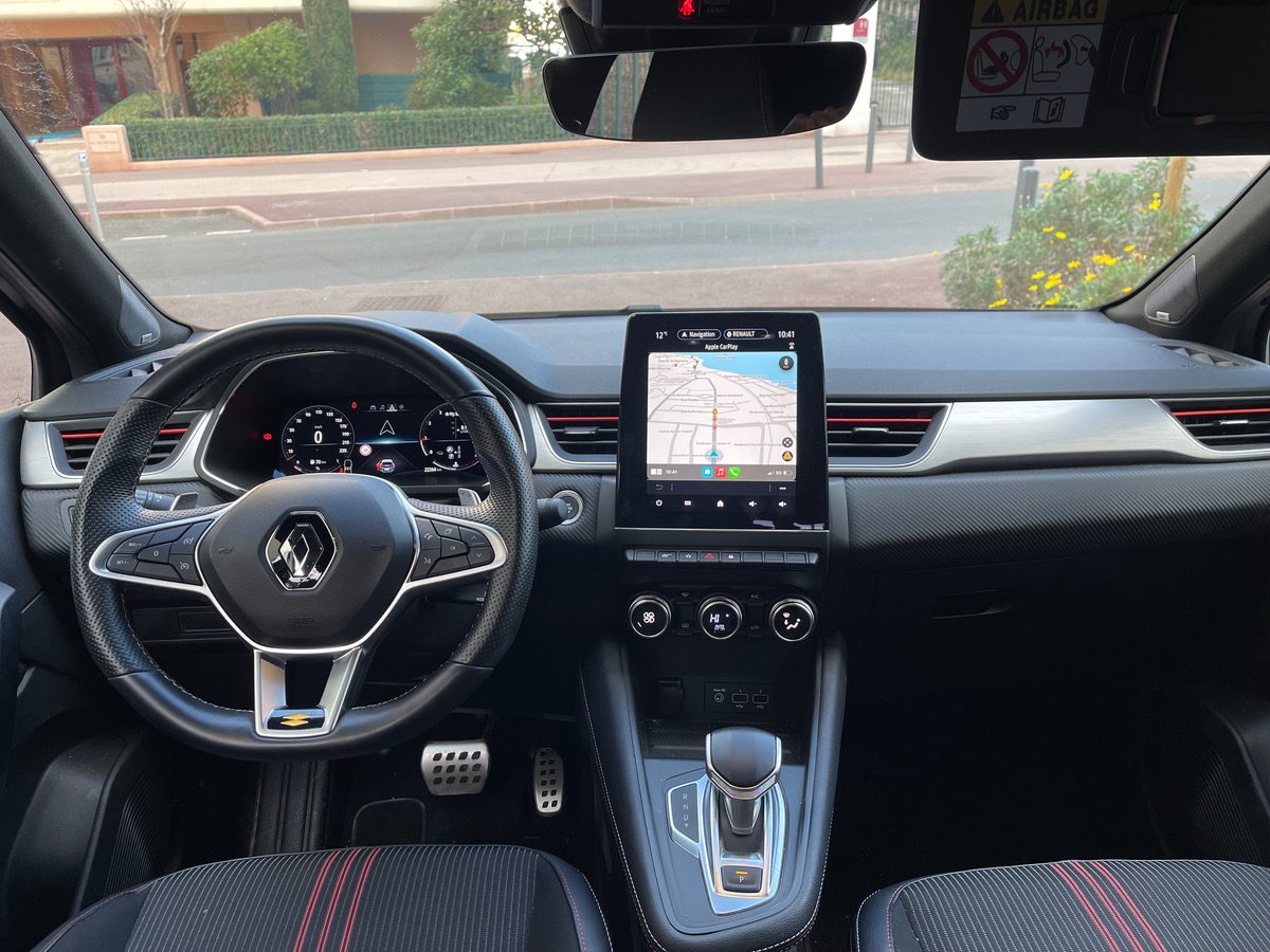 RENAULT Captur TCE Hybrid 160 CV / RS LINE / Boite Auto / CarPlay