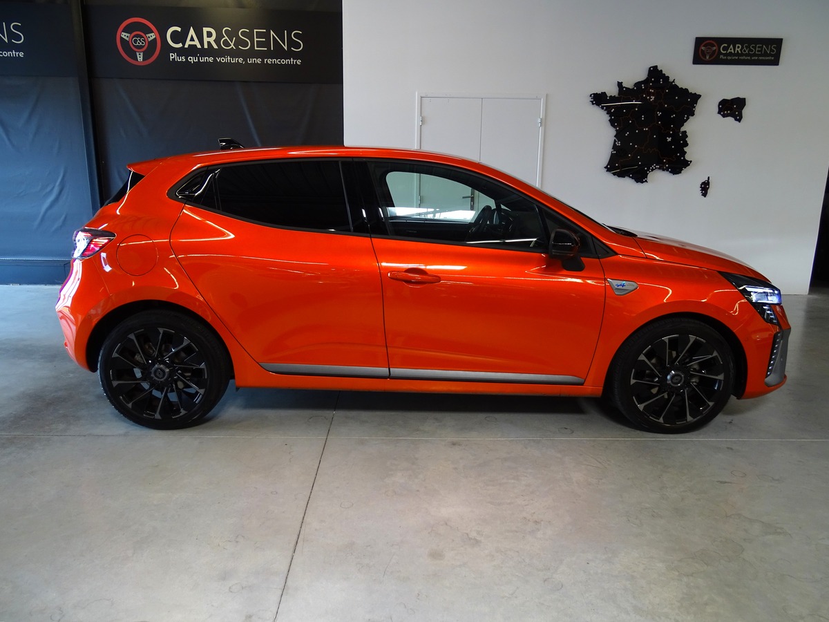 RENAULT Clio V (2) 1.0 TCE 90 Ch ESPRIT ALPINE 1ere main Caméra 360 CarPlay