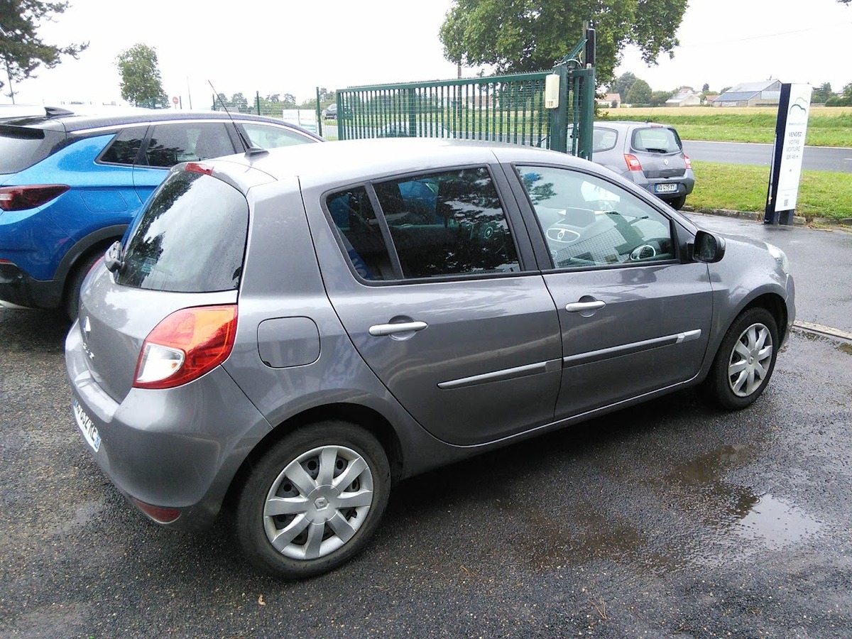 RENAULT Clio 1.2 100 Edition Dynamique CLIM