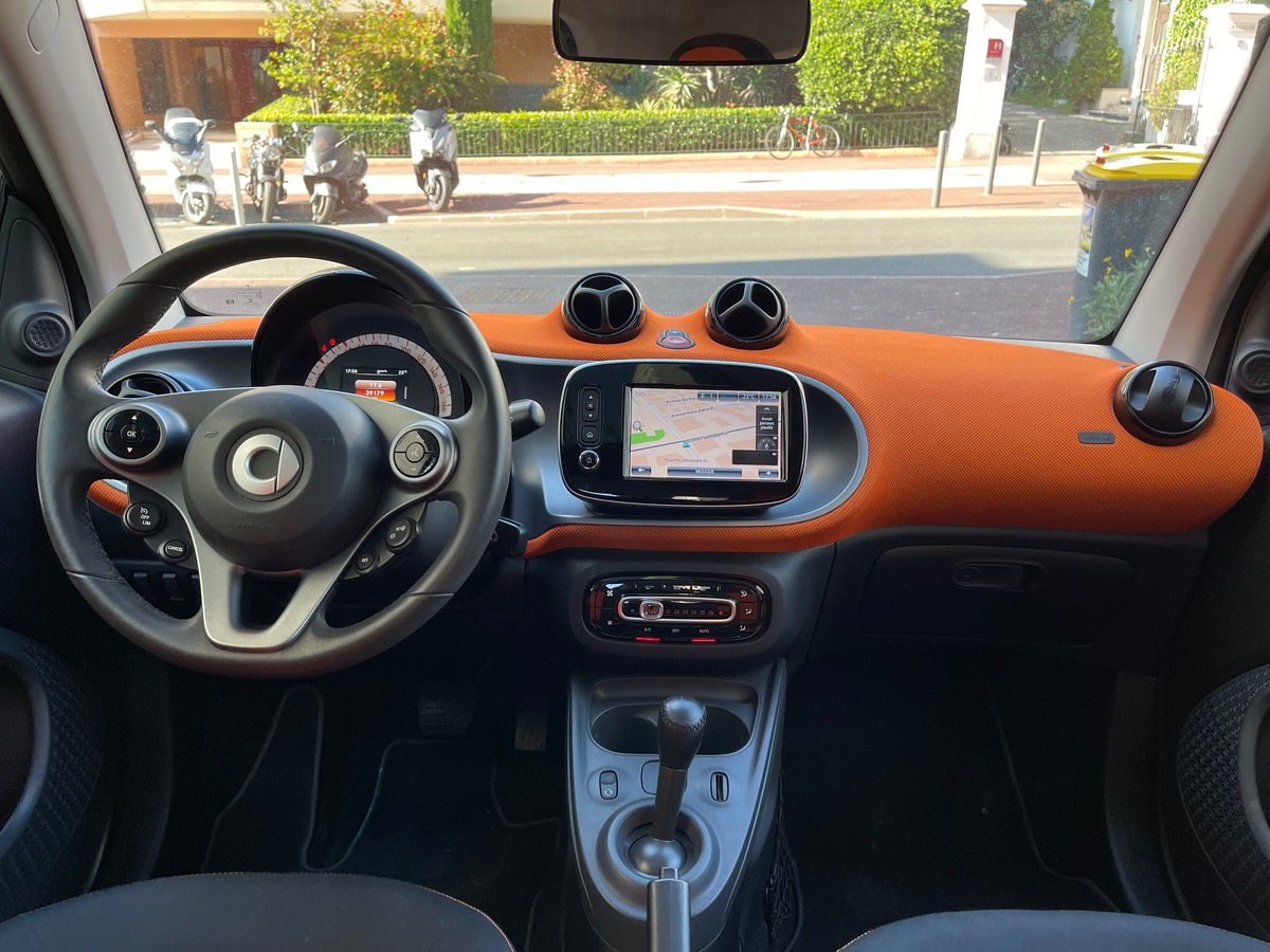 Smart FORTWO 71 CV Ecran / Radar Arr / Jantes Prime / Toit Panoramique