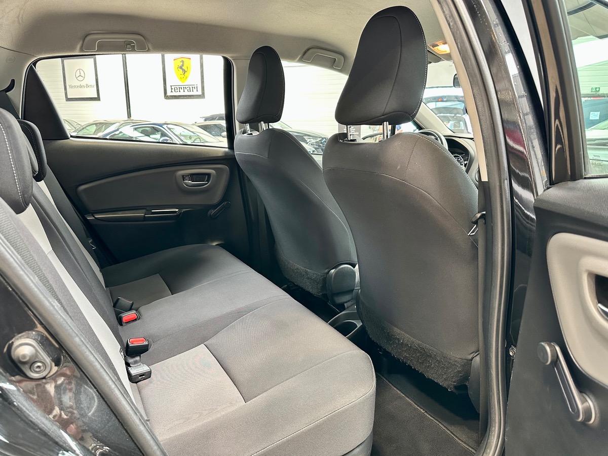 Toyota Yaris III (2) Hybrid 100H Dynamic 5P BVA