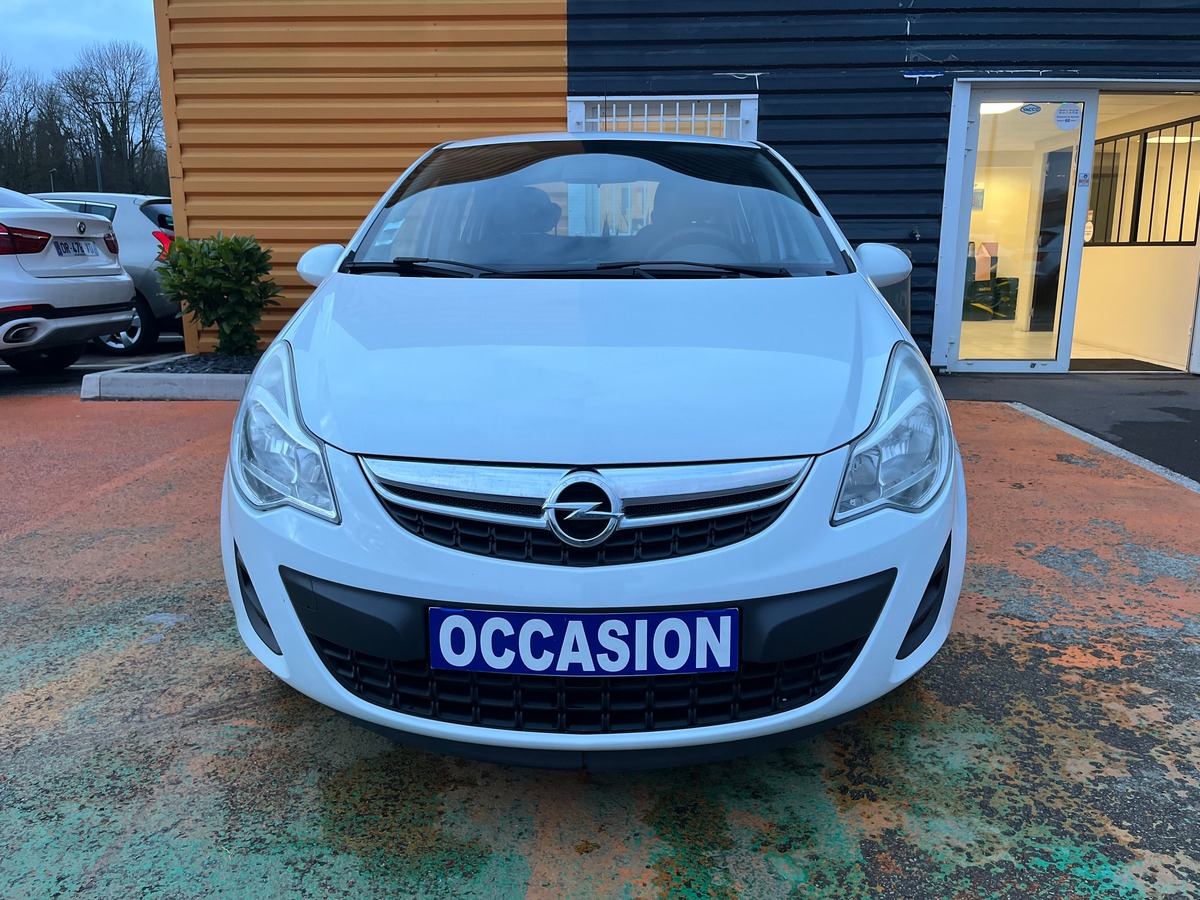 Opel Corsa D 5 portes 1.2 i Twinport 85 ch GRAPHITE 1ERE MAIN