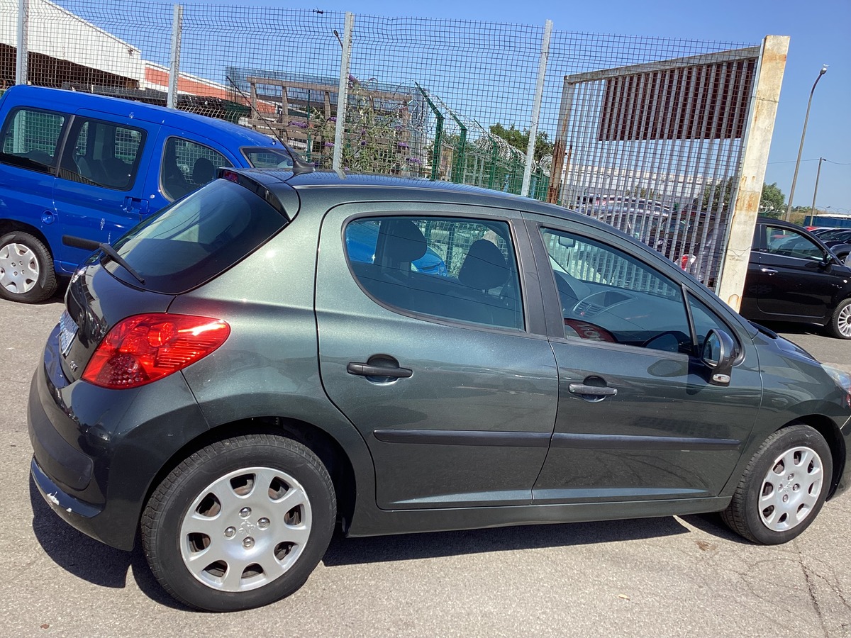 Peugeot 207 1.4 HDI Tendance  Excellent Etat Carnet Garantie