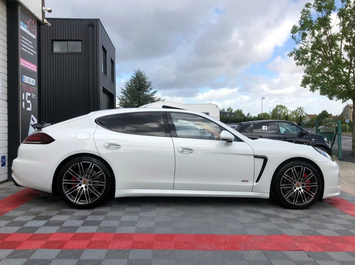 Porsche Panamera II (970) GTS 4.8 V8 440 PDK