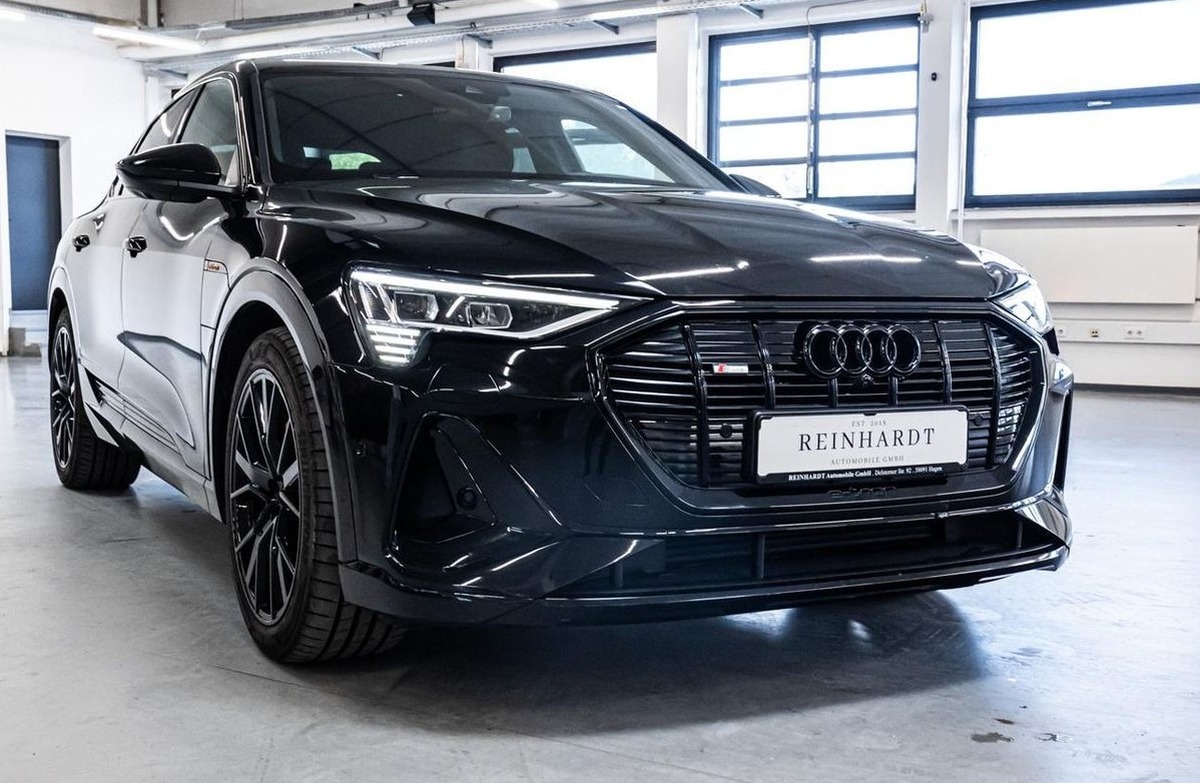 Audi e-tron Sportback 55 408ch S Line e-quattro Black Edition Bang&Olufsen Toit ouvrant