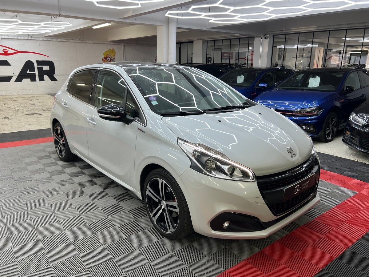 Image: Peugeot 208 208 1.2 PureTech 110ch GT Line TOIT PANORAMIQUE/CARPLAY/CAMERA DE RECUL/BLANC NACRÉ,...