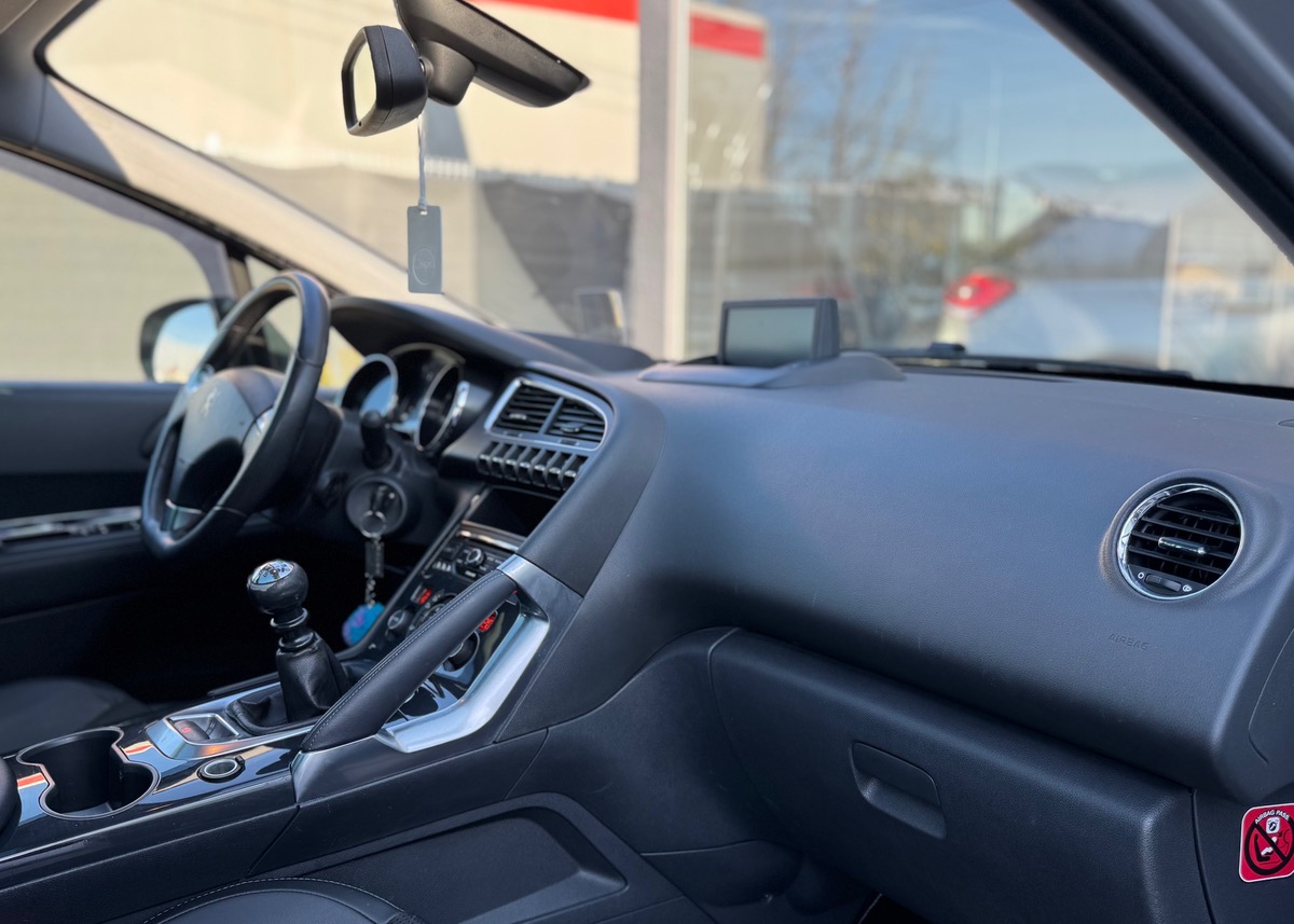 Peugeot 3008 (2) 2.0 BLUEHDI 150 S&S ALLURE
