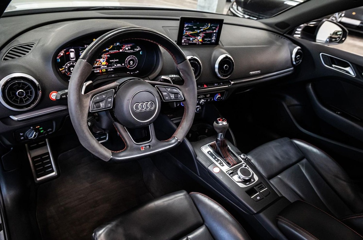 Audi RS3 Sportback 2.5 TFSI 400ch quattro S tronic 7 Gris Nardo Version moteur sans FAP