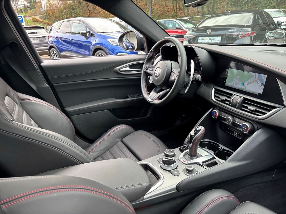 Alfa Romeo Giulia 2.0T 280ch Competizione Q4 AT8 Harman-Kardon Toit ouvrant