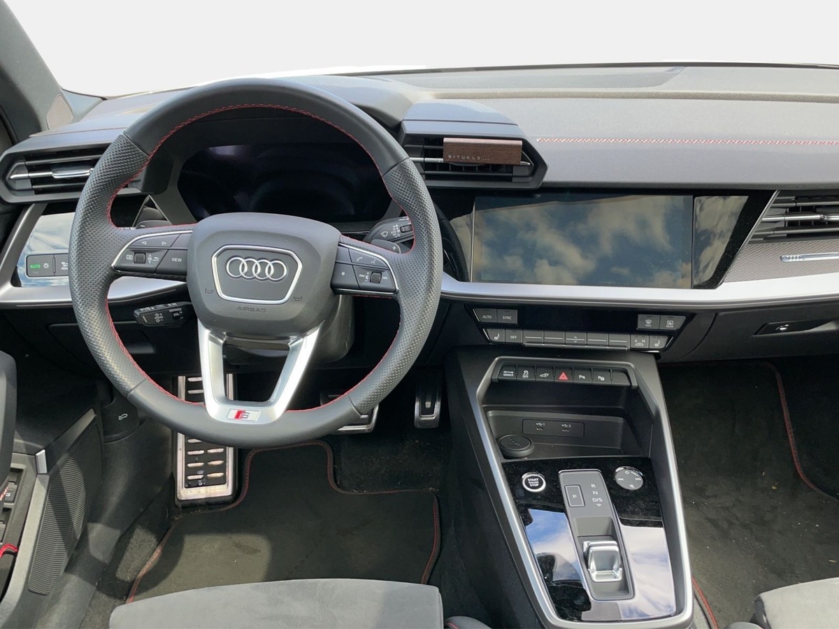 Audi A3 Sportback IV 45 TFSI e 245ch S Line S tronic 6/Toit ouvrant/Bang&Olufsen/Caméra/CarPlay