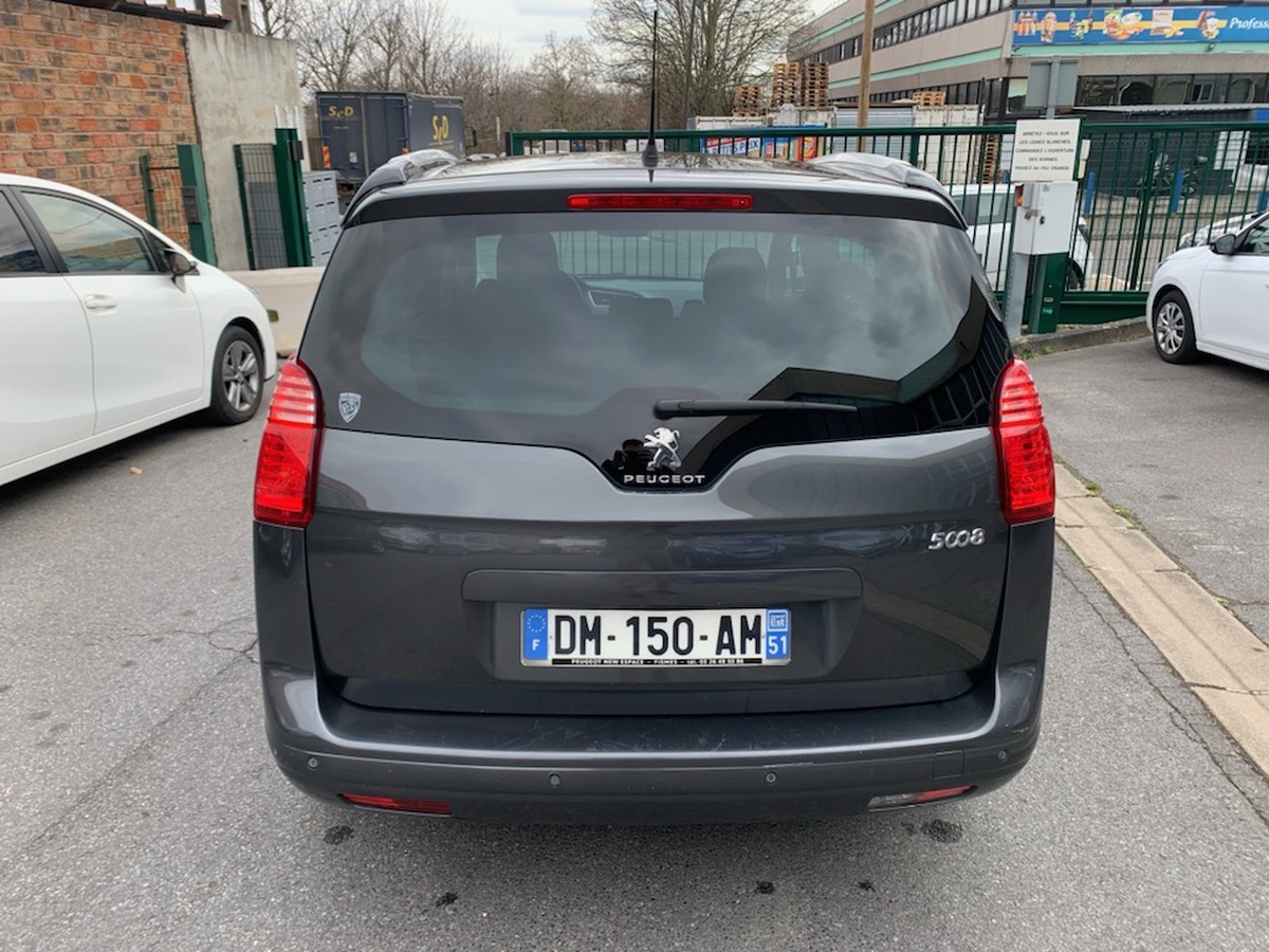 Peugeot 5008 1.6 e-HDI 115 CV styles 4X
