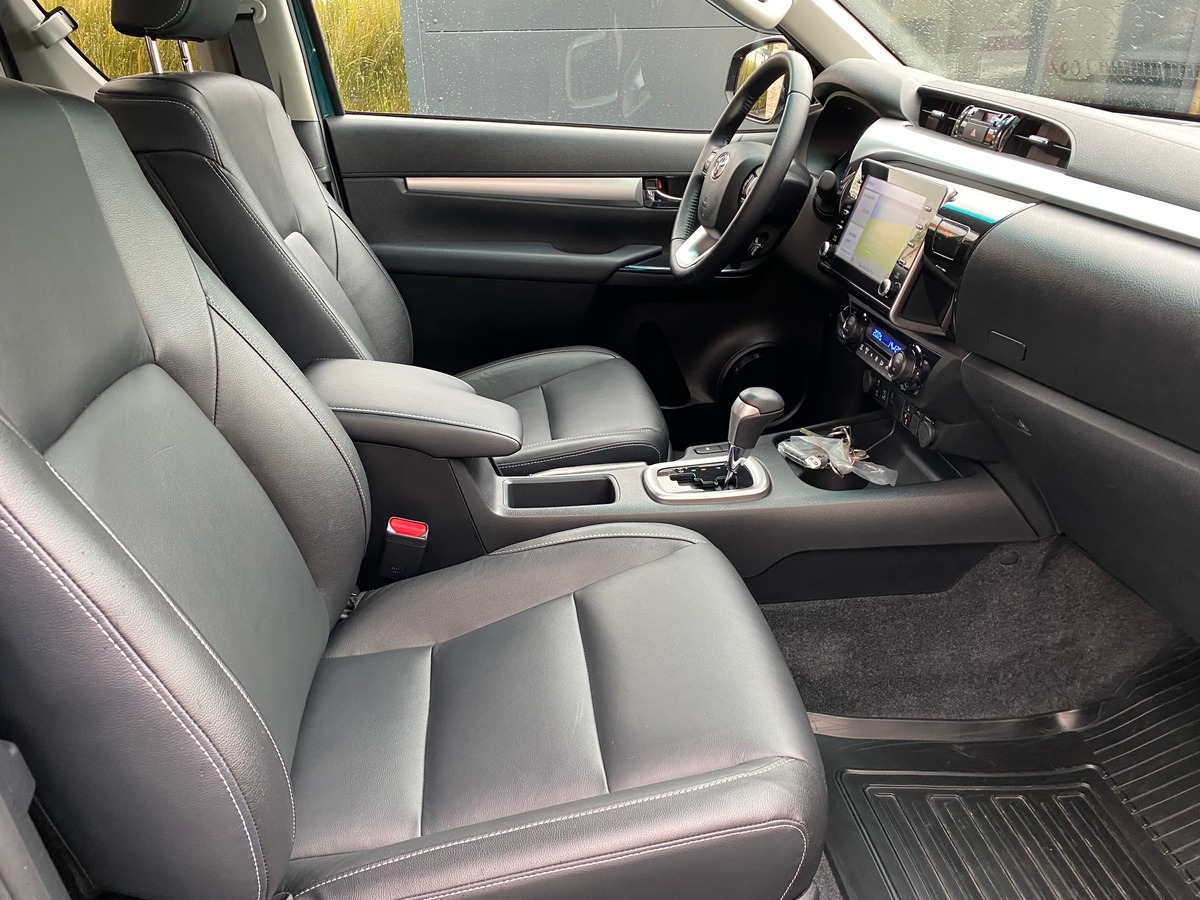 Toyota Hilux 2.4 D4D 150 CH BVA LOUNGE / 11870 KMS