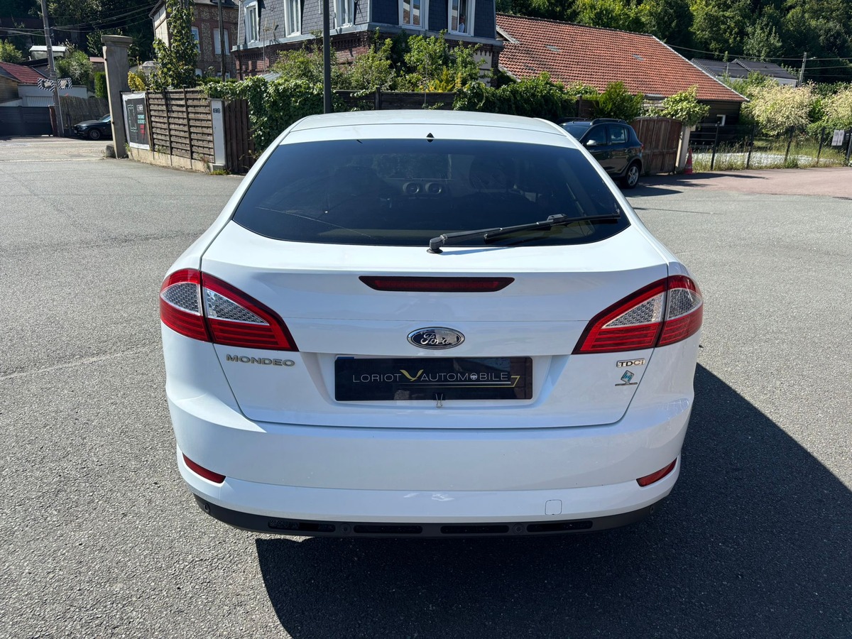 Ford Mondeo 2.0 TDCI GHIA - ATTELAGE- Distribution neuve - Révisé - Garantie