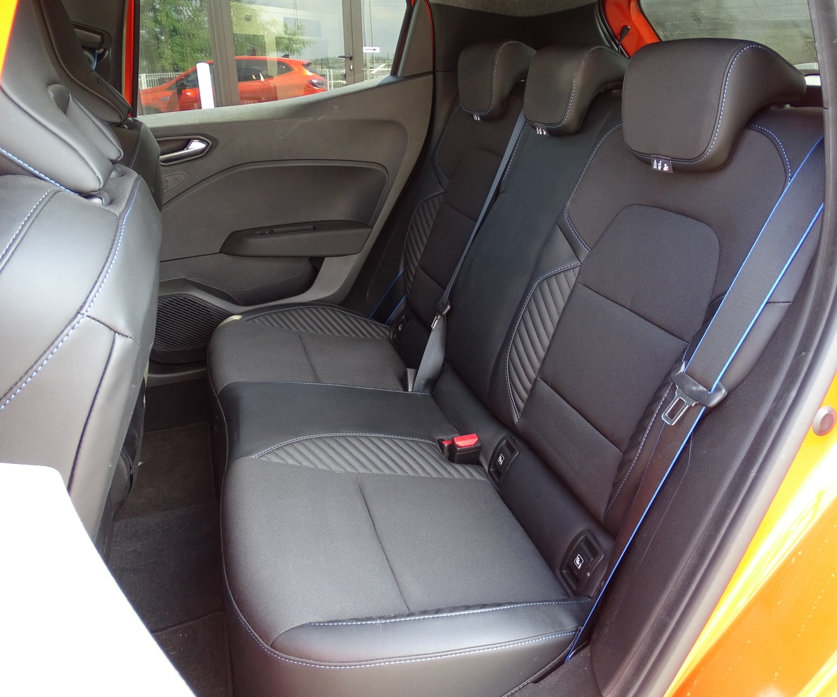 RENAULT Clio V (2) 1.0 TCE 90 Ch ESPRIT ALPINE 1ere main Caméra 360 CarPlay