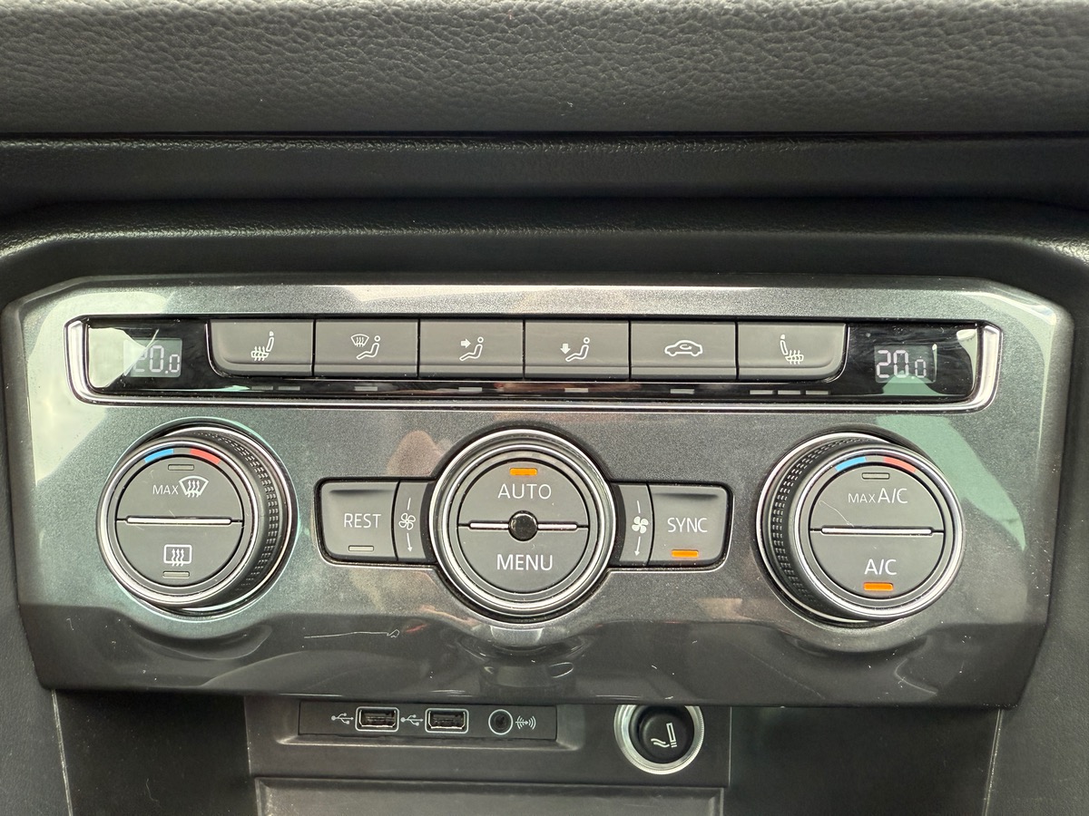 Volkswagen Tiguan BI-TDI 240 4Motion DSG R-line, Virtual Cockpit, Toit Ouvrant, Dynaudio,