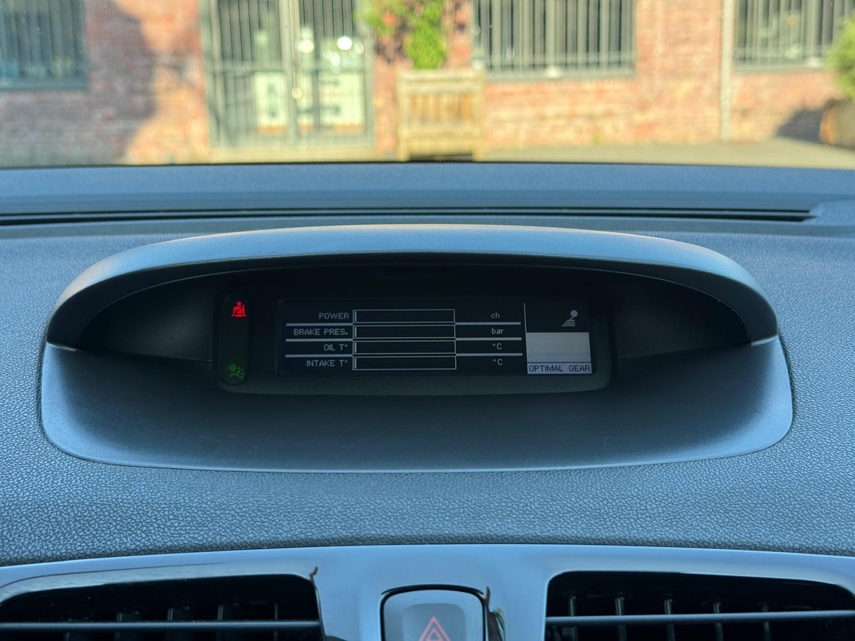 RENAULT Megane III RS CUP 250 / STEEVE, XENON, RS.MONITOR