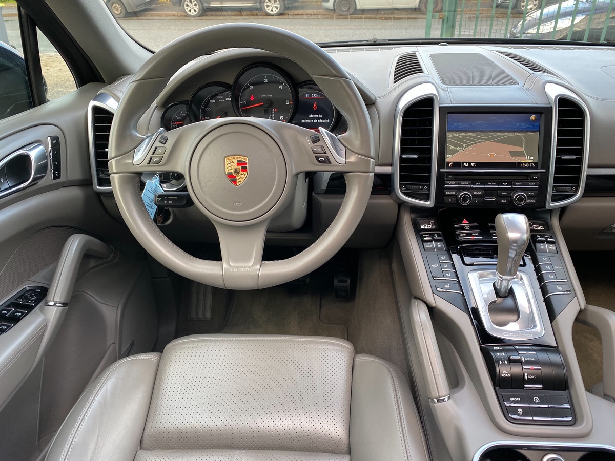 Porsche Cayenne 3.0 245 FULL TOIT+ATTELAGE 2014 m