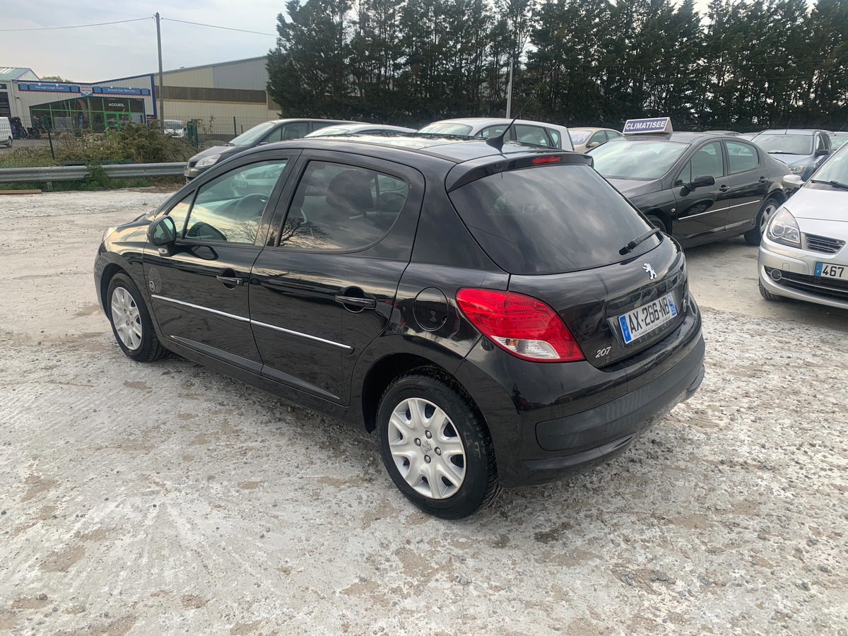 Peugeot 207 1.4 vti 16v SERIE 64 - 124886KM