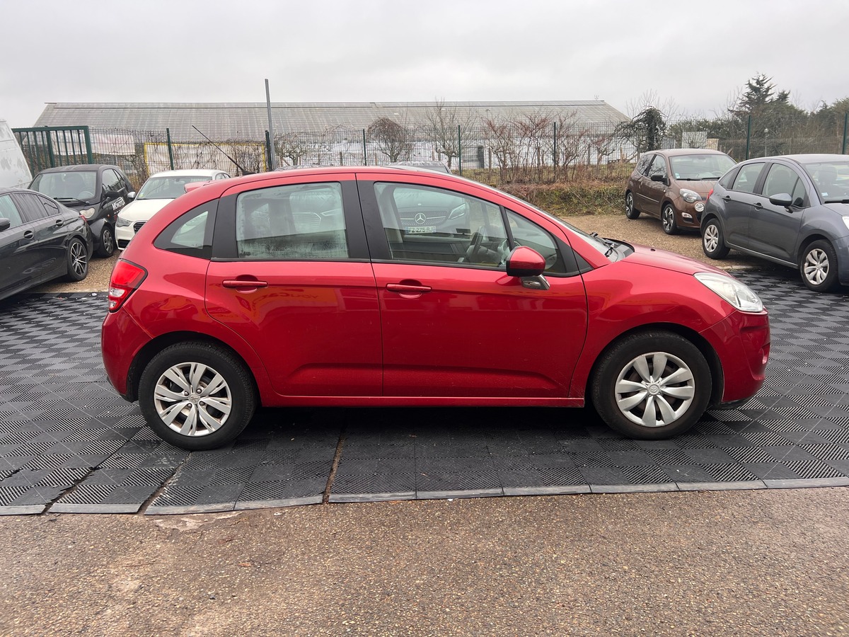 Citroën C3 1.4 i 75 cv - ENTRETIEN A JOUR - RADAR DE RECUL - IDEAL JEUNE PERMIS - RIEN A PREVOIR