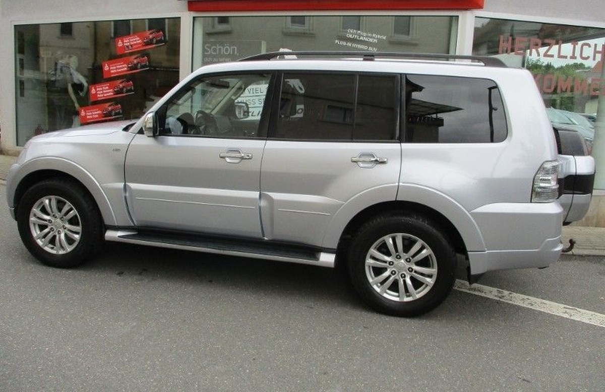Mitsubishi Pajero 5-t. TOP 3.2 DI-D AT, Caméra, Xénon, SD,