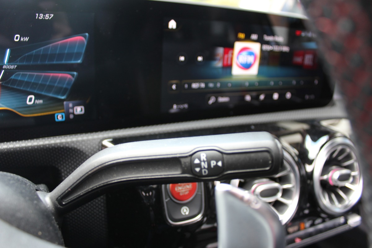 Mercedes-Benz Classe A IV 35 AMG  306 CV 4MATIC 7G-DCT Toit Ouvrant/ Burnmatser / keyless Go....
