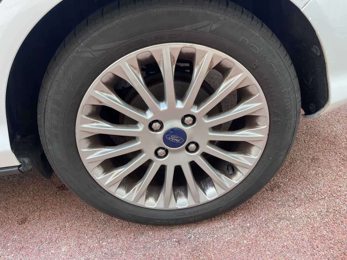 Ford B-max 1.0 SCTI 125 CV / Clim Auto / Radar / Finition Titanium